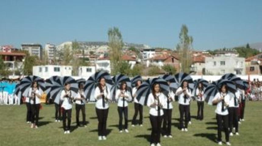 29 Ekim Cumhuriyet Bayramı Selendi'de Coşkuyla Kutlandı