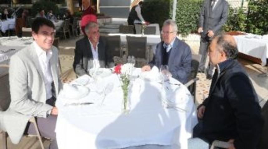 Aziz Yıldırım, Obradovic&rsquo;le Yemekte Bir Araya Geldi