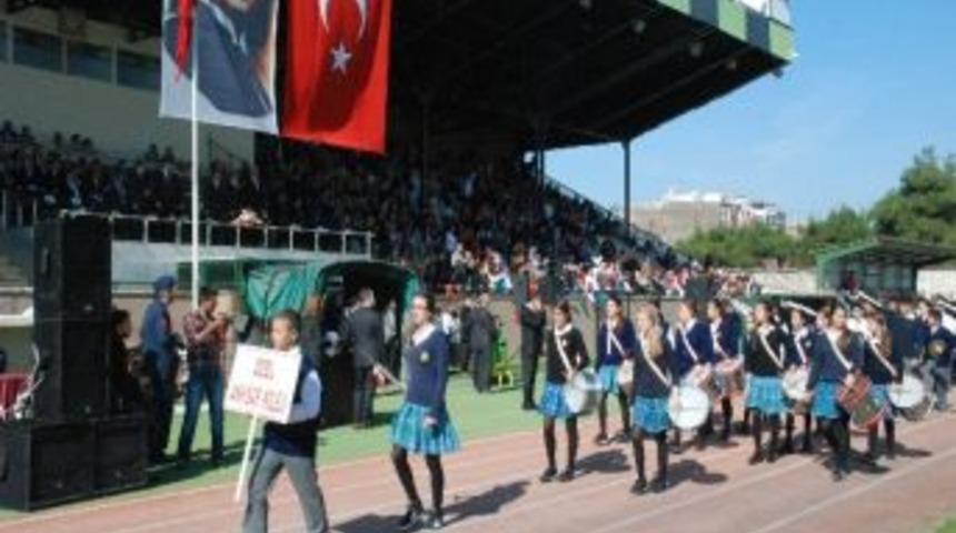 Akhisar&rsquo;da Cumhuriyet&rsquo;in 90. Yılı Kutlandı