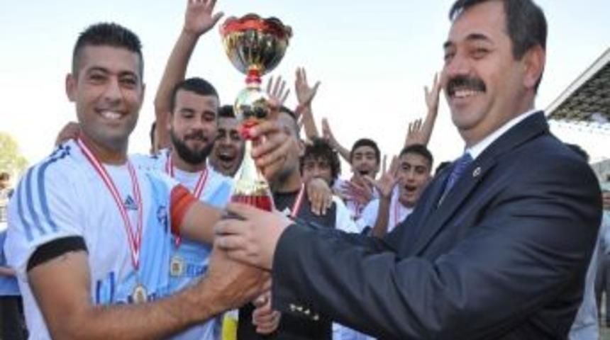 Tarsus'ta Cumhuriyet Kupası Futbol Turnuvası