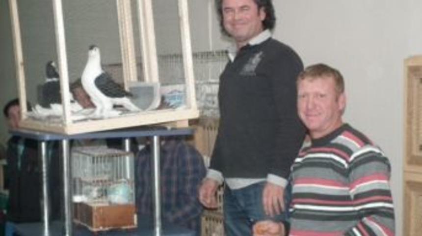 Kuş Mezatı Renkli G&ouml;r&uuml;nt&uuml;lere Sahne Oluyor