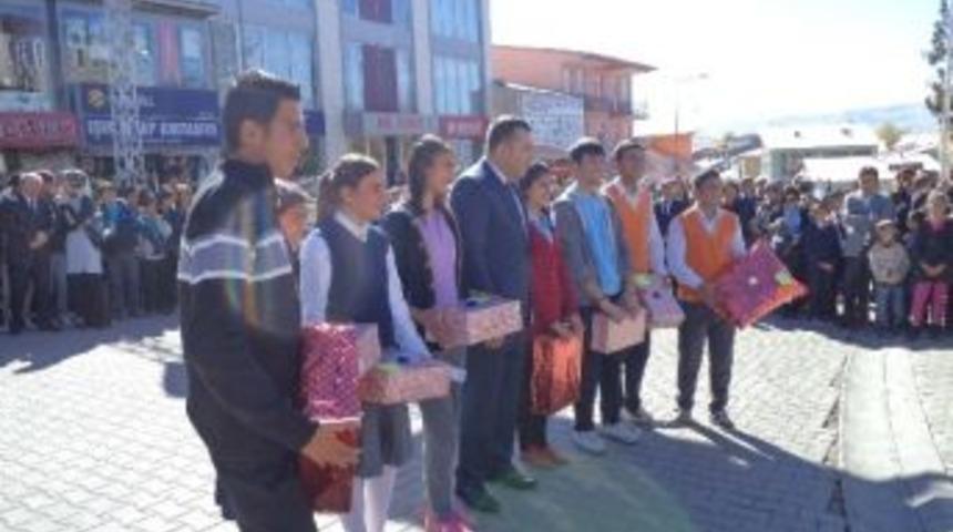 Varto&rsquo;da Cumhuriyet Bayramı Coşkusu