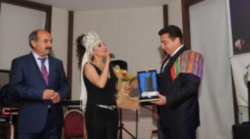 T&uuml;rk D&uuml;nyası&rsquo;nın kalbi Boz&uuml;y&uuml;k&rsquo;te attı