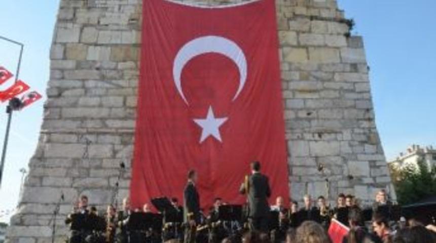 Gelibolu&rsquo;da Cumhuriyet Konseri