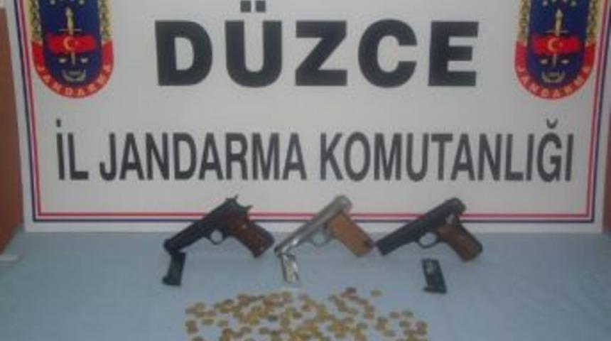 Jandarma Ekibi Ka&ccedil;ak Silah Ve Sikke Ele Ge&ccedil;irdi