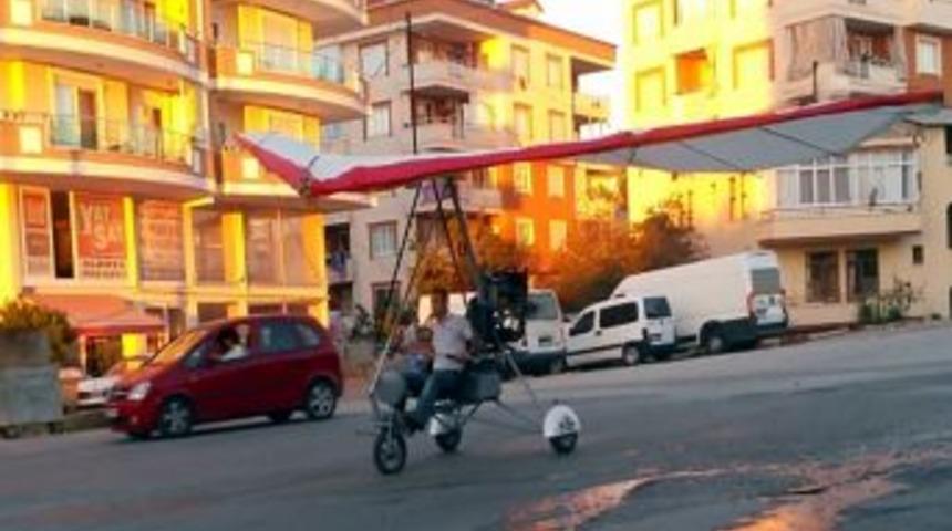 Yol Ortasında U&ccedil;mayı Denedi