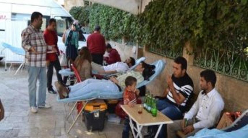 Kızılay Kan Toplamaya Devam Ediyor