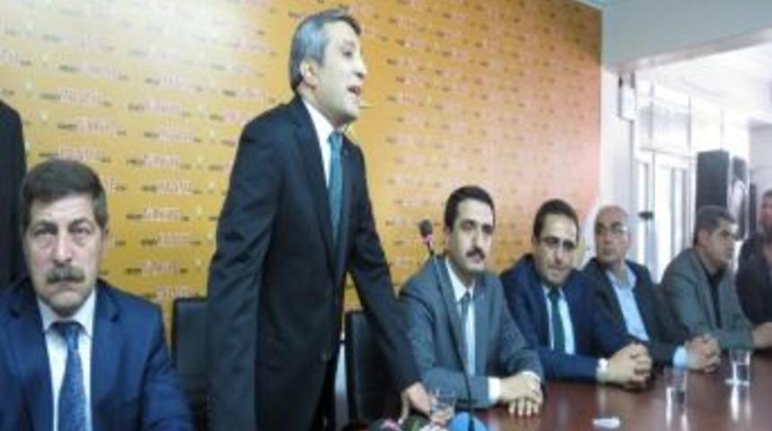 Mimar Vahap Erdem Yeşilyurt Belediye Başkanlığı İ&ccedil;in Resmi Başvurusunu Yaptı