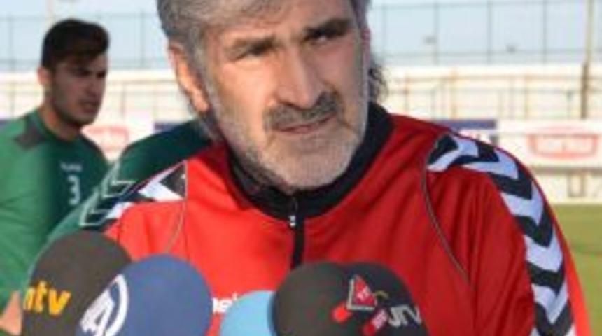 T&uuml;t&uuml;neker: Galatasaraylıyım Ama Konyaspor Icin &Ccedil;alışıyorum