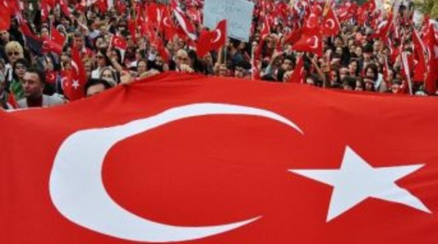 Eskişehir&rsquo;de &lsquo;cumhuriyet Y&uuml;r&uuml;y&uuml;ş&uuml;&rsquo;