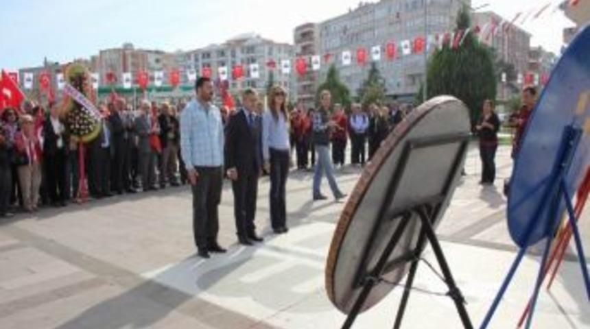 Edremit&rsquo;te Alternatif 29 Ekim Kutlaması