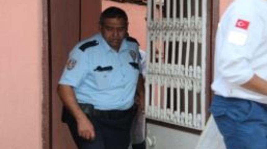 Erkek arkadaşı uyurken intihar etti