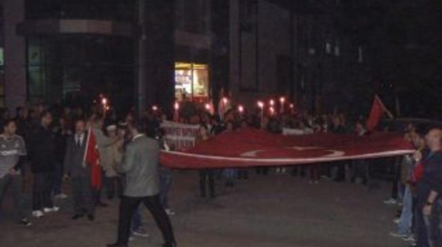 Boz&uuml;y&uuml;k'te Cumhuriyet Y&uuml;r&uuml;y&uuml;ş&uuml;