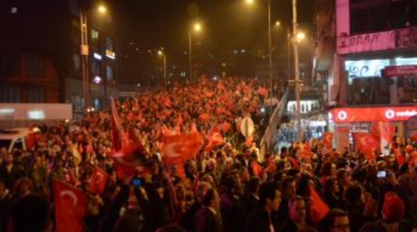 Zonguldak'ta Cumhuriyet Y&uuml;r&uuml;y&uuml;ş&uuml; Yapıldı