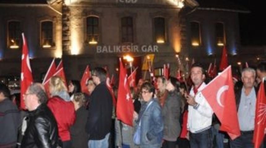 Balıkesir'de Fener Alayı