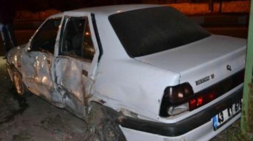 Polisten Ka&ccedil;arken Kaza Yaptı Yaralandı