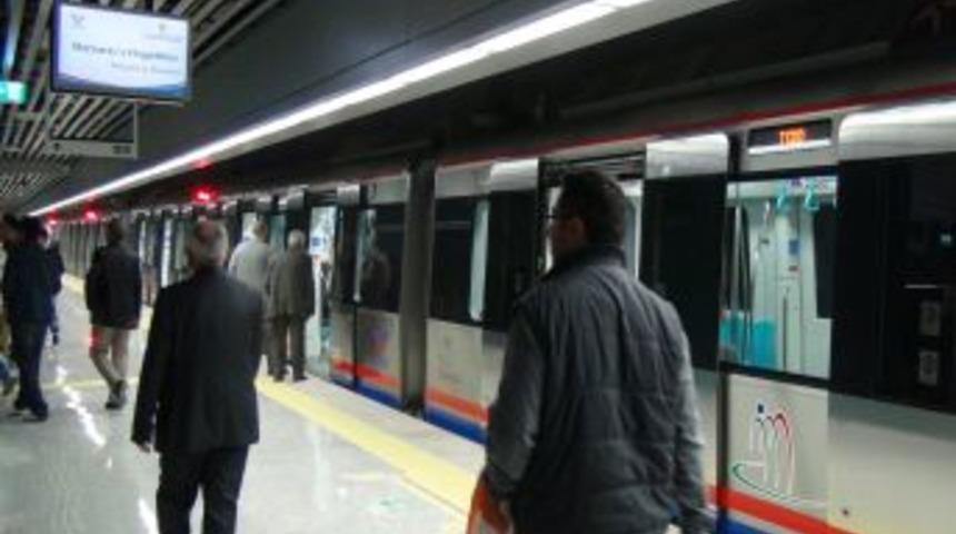 Marmaray'da Yolculara S&uuml;rpriz
