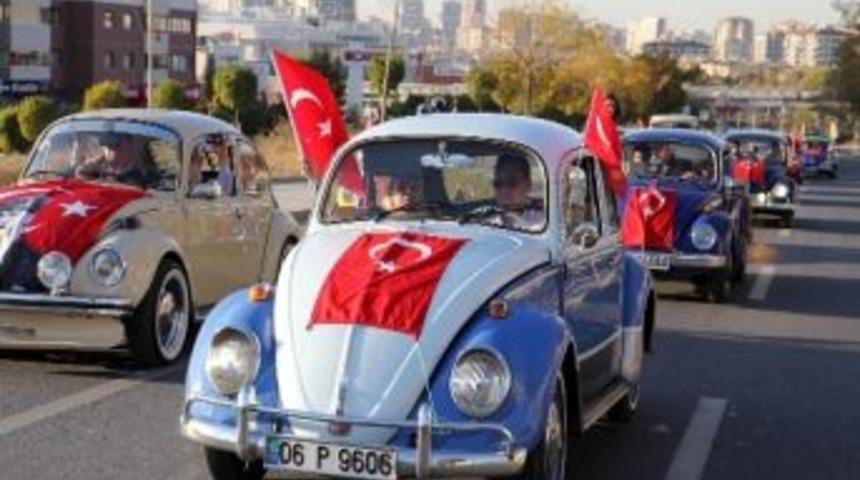 Vosvos Tutkunlarından Cumhuriyet Konvoyu