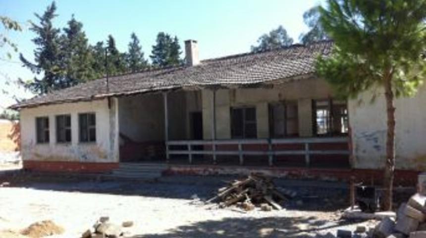 Boşaltılan okul tinercilerin  mek&acirc;nı oldu