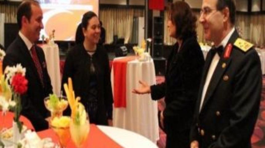 Erzurum&rsquo;da Cumhuriyet Resepsiyonu