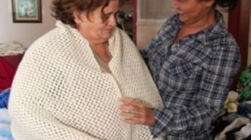 Konak Belediyesi Giysi Bankası Sevindirdi