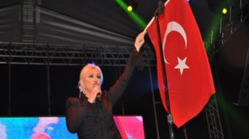 Muazzez Ersoy Demirci&rsquo;de Cumhuriyet İ&ccedil;in S&ouml;yledi
