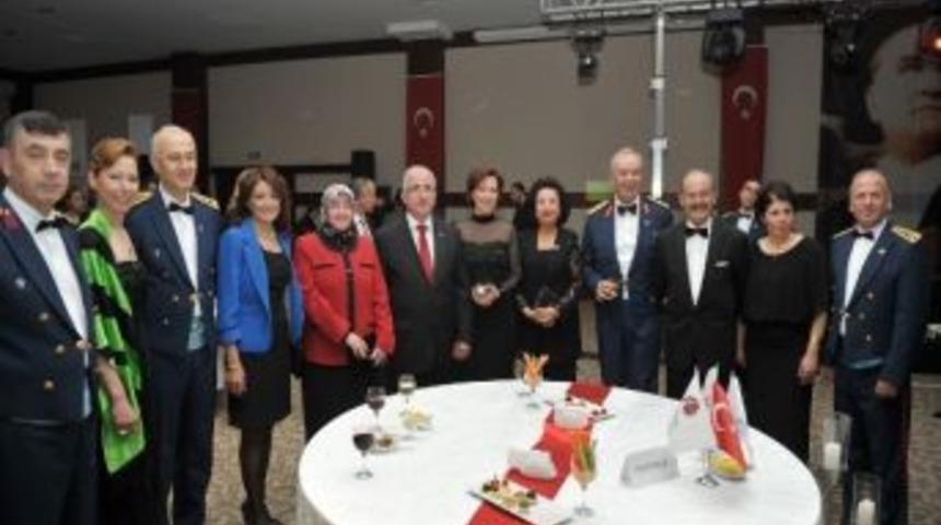 Eskişehir&rsquo;de &lsquo;cumhuriyet Bayramı&rsquo; Resepsiyonu