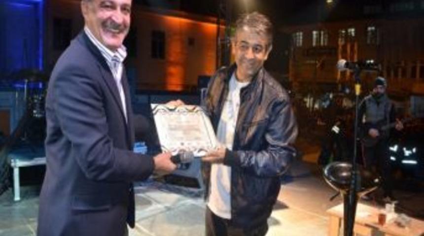 Murat G&ouml;ğebakan Kulalılar'ı Coşturdu