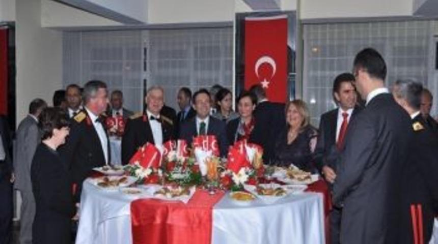 Erzincan&rsquo;da Cumhuriyet Bayramı Resepsiyonu