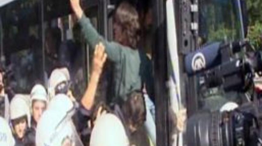 5. İzmir İktisat Kongresi &Ouml;ncesi Protesto Eylemi Yapıldı