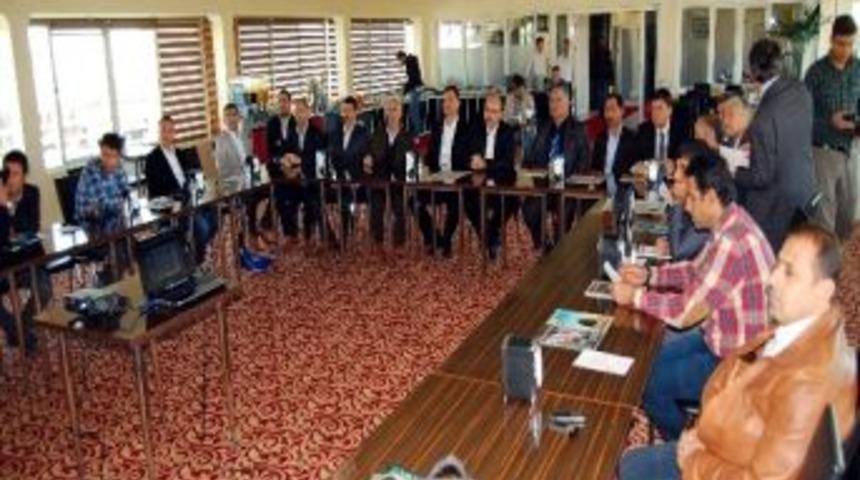 Hayrat Vakfı&rsquo;nın &lsquo;osmanlıca T&uuml;rk&ccedil;esi&rsquo; Dersleri Başlıyor