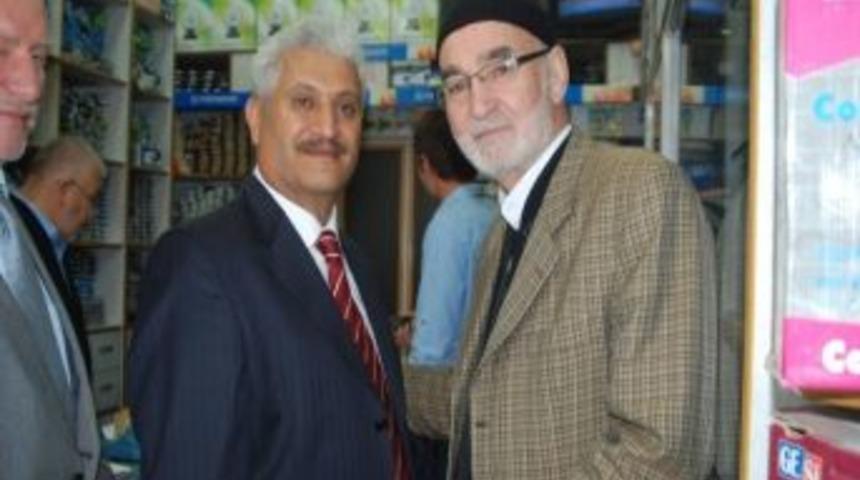 Yeşilyurt Belediye Başkan Aday Adayı Kabakaş, Esnafı Ziyaret Etti