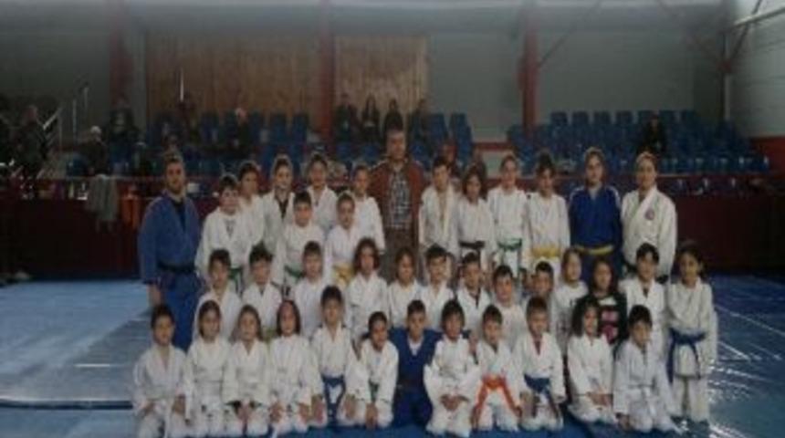 Cumhuriyet Judo Kupasına D&uuml;zce Damgası