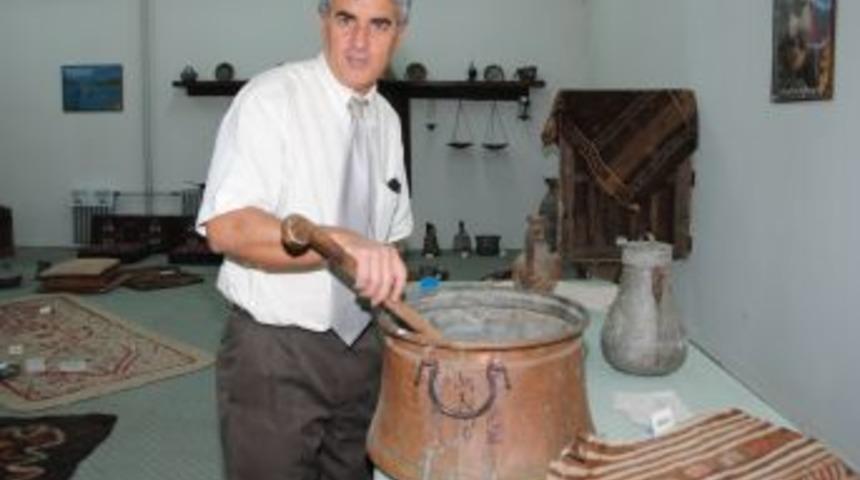 Asırlık Kapı Sürgüsü Ve Anahtarı Bölgenin Köy Hayatına Işık Tutuyor