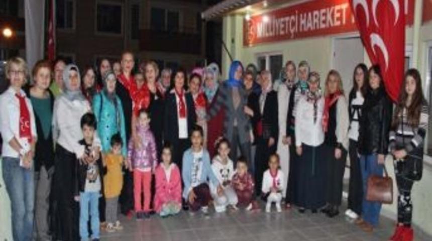 Mhp Kadın Kollarından Çan Belediye Başkan Adayına Pasta İkramı