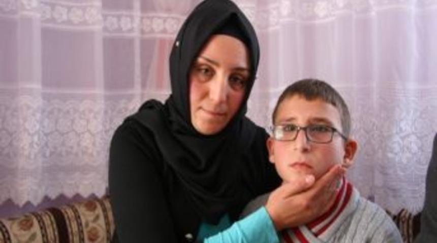 Fenilketon&uuml;ri hastası Emrah'ın dramı