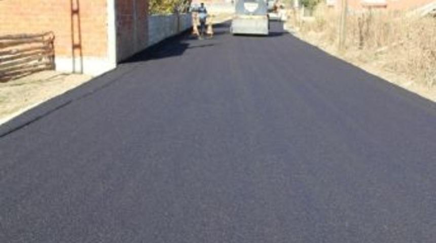 Gerede&rsquo;de Sıcak Asfalt &Ccedil;alışmaları S&uuml;r&uuml;yor