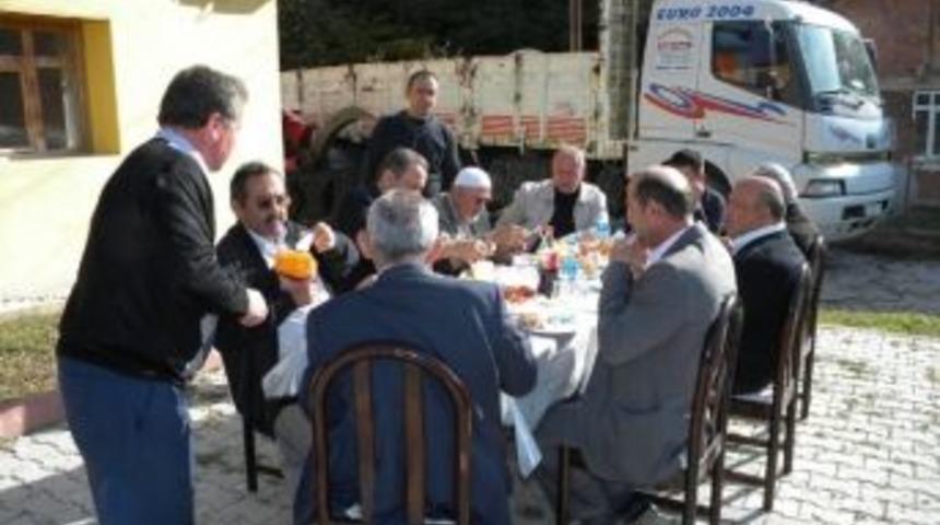 90 Yıldır Cumhuriyet Bayramını Kutluyorlar