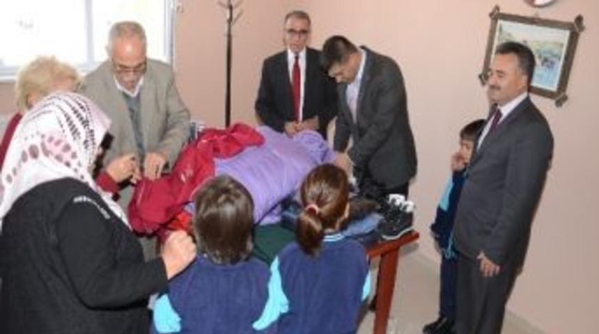 Mustafa &Ccedil;ınkı, 60 &Ouml;ğrenciyi Sevindirdi