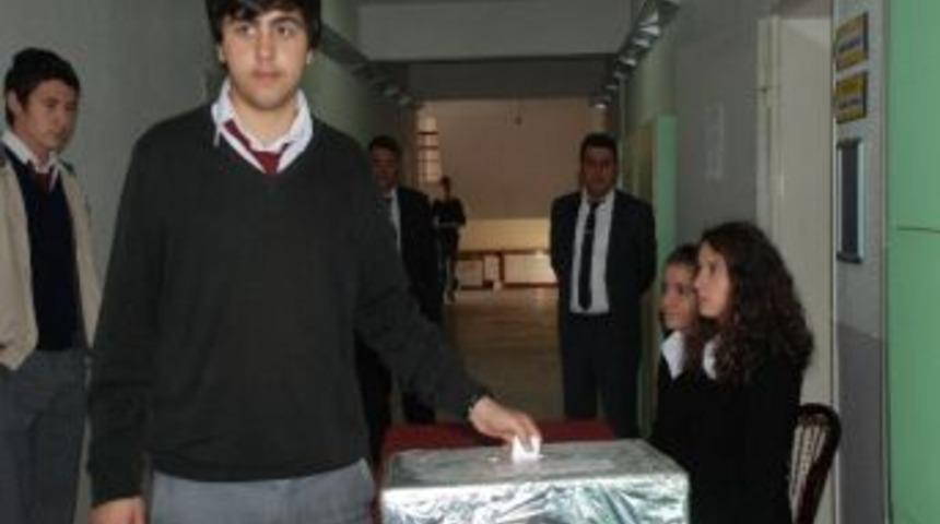 Okul Başkanı Se&ccedil;imi Yapıldı