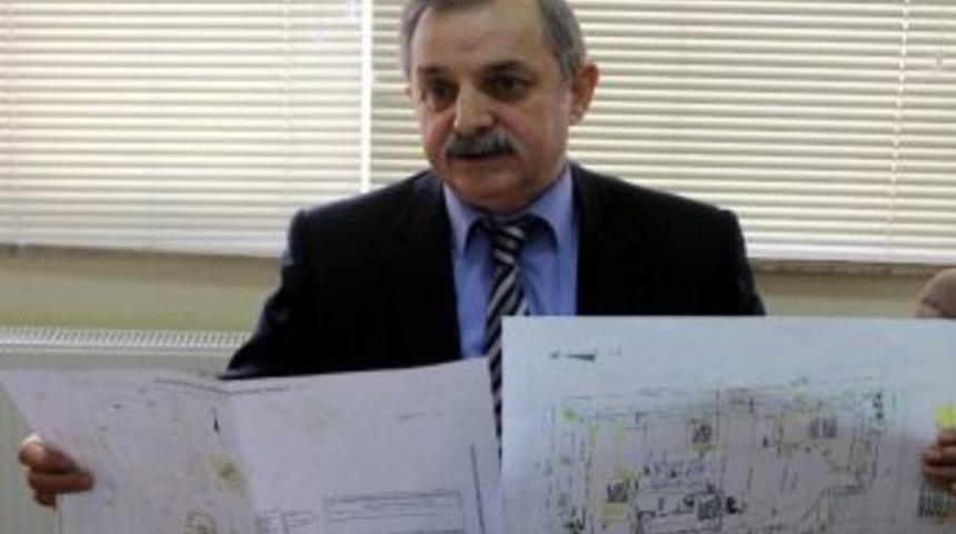 Okul İ&ccedil;in Para Var, Arazi Yok