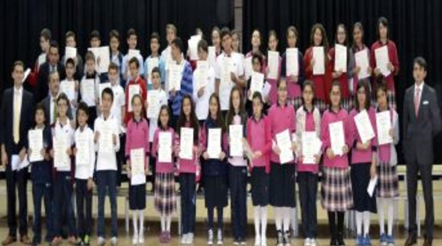 Severgazili &Ouml;ğrencilerin Y&uuml;zde 90&rsquo;ı UCLES'te Başarılı Oldu