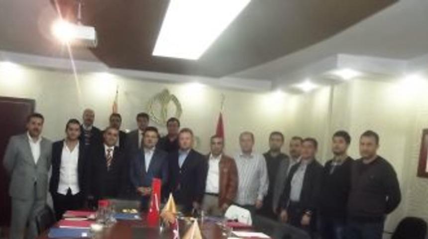 Hakan Akg&uuml;n Dost Meclisine konuk oldu