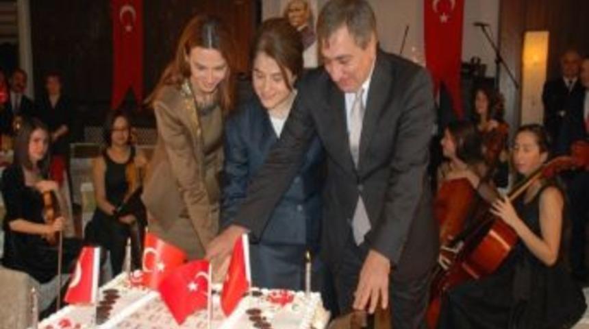 Cumhuriyet Balosu G&ouml;rkemli Ge&ccedil;ti