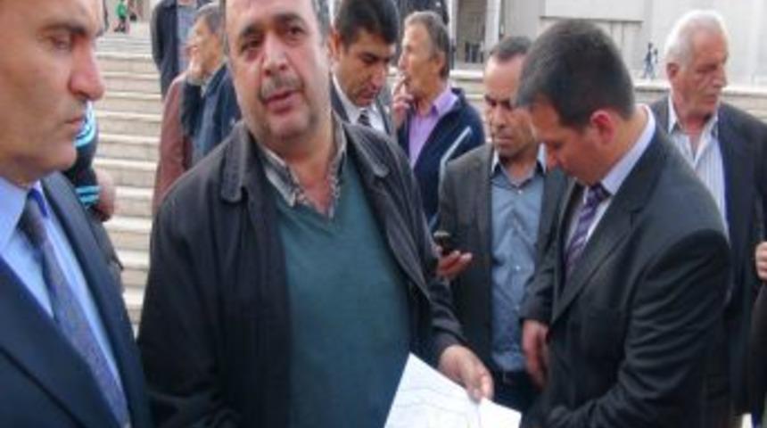 Ruhsatları Iptal Edilen Tavuk Besicileri Eylem Yaptı