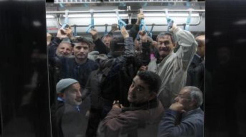 İstanbullulardan Marmaray&rsquo;a Yoğun Ilgi