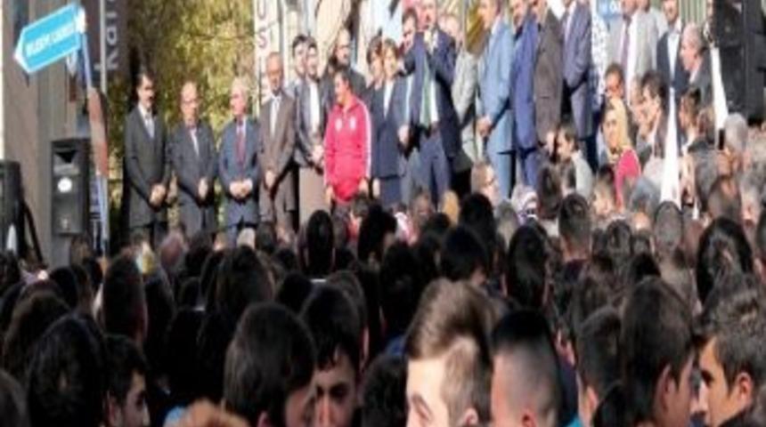 &Ccedil;ankırı Belediye Başkanı İrfan Din&ccedil; Adaylık Başvurusu Yaptı