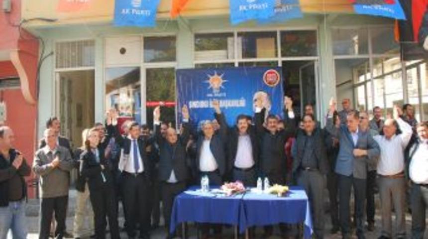 Sındırgı'da AK Parti Aday Adayları Ortak A&ccedil;ıklama Yaptı