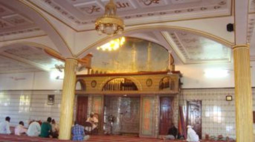 Kamerun&rsquo;un Yaounde Camii'nin Halılarını Bafra M&uuml;ft&uuml;l&uuml;ğ&uuml; Yenileyecek