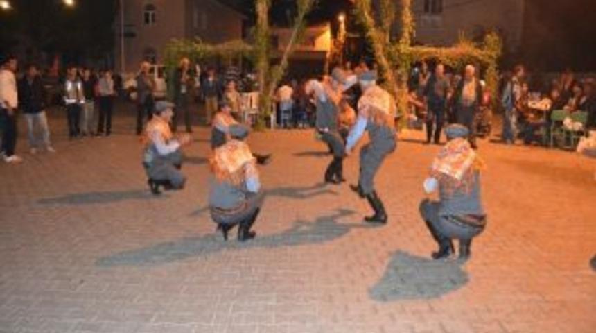 Cumhuriyet Sevdalıları Belevi'nde De Doldu Taştı